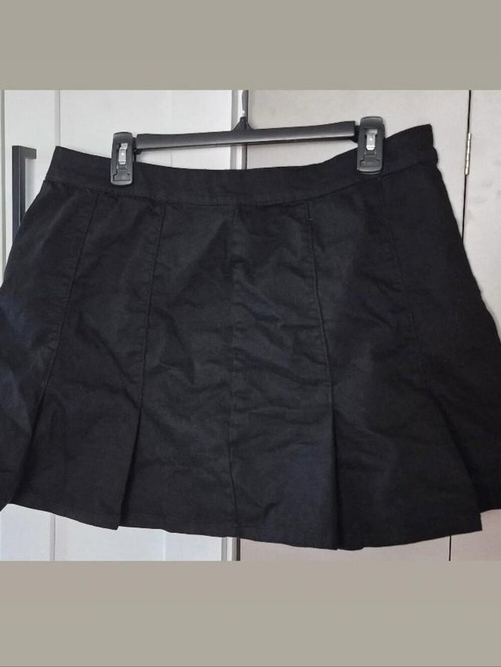 Classic Black Pleated Women's Skirt